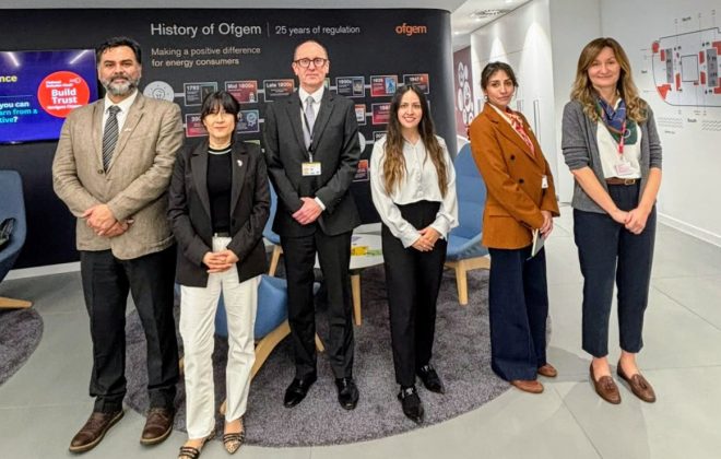 Delegación chilena en las oficinas de Ofgem, Londres