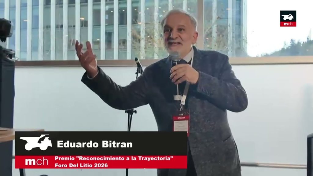 Eduardo Bitran recibe el Reconocimiento a la Trayectoria en el Foro del Litio 2026