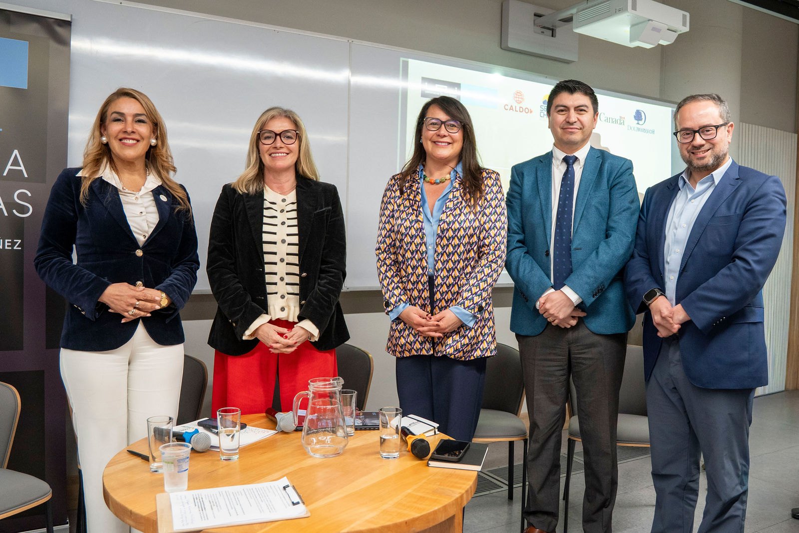 Panel 2: mercados energéticos