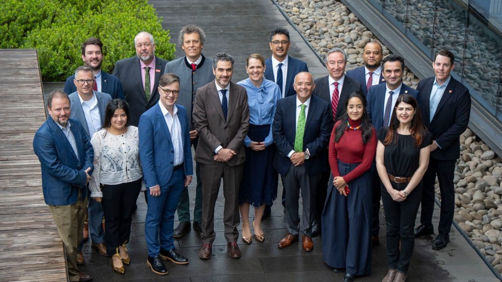 Participantes del seminario internacional Electrificación para la transición energética, UAI Vitacura, 23 de octubre de 2026
